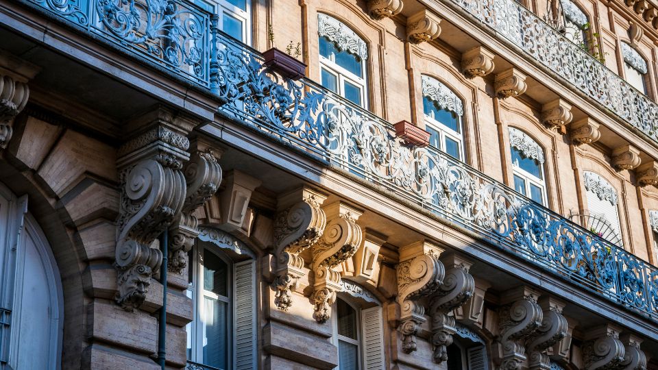 Façade d'un immeuble à Toulouse